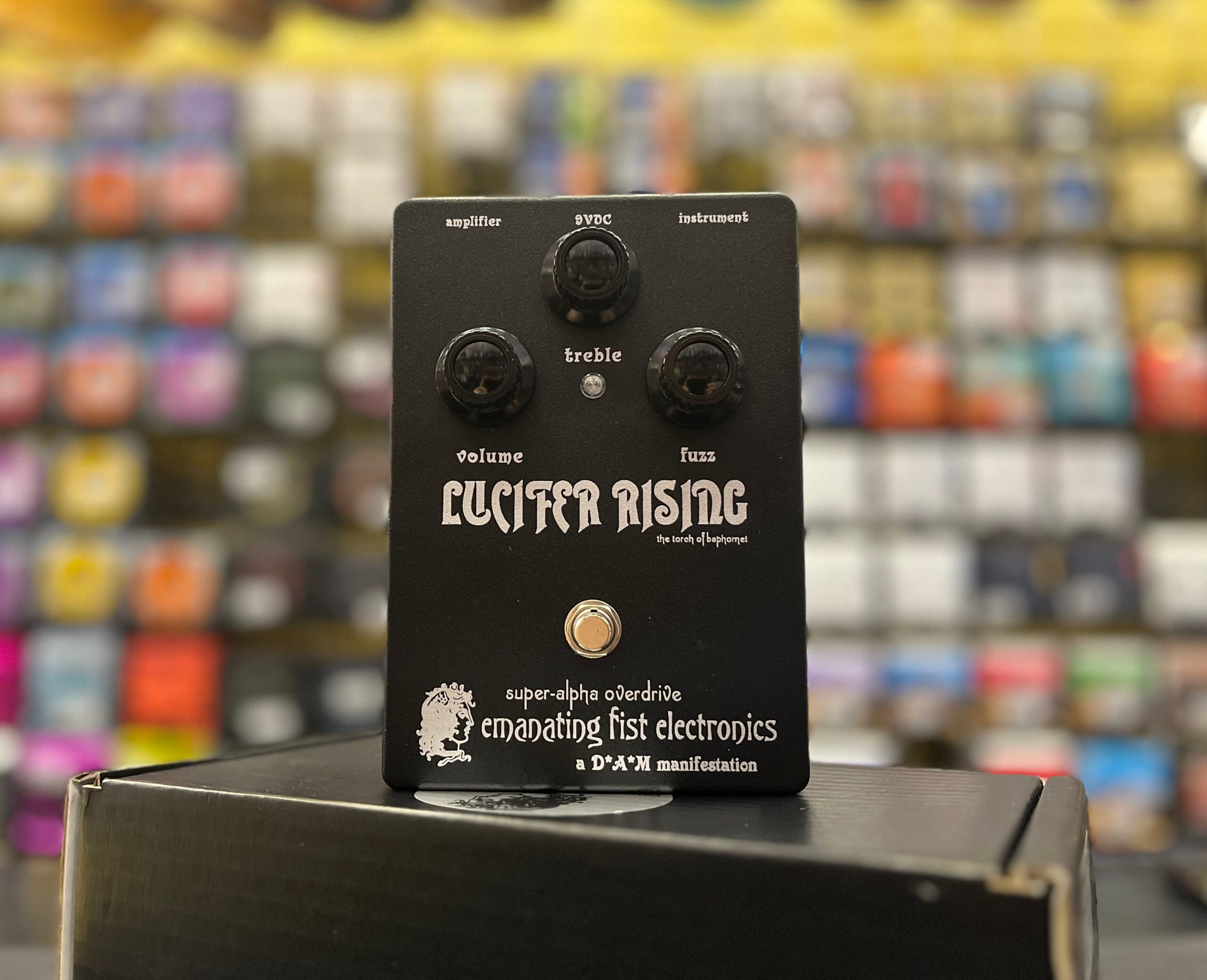 Pre-Owned Emanating Fist Electronics Lucifer Rising Fuzz Pedal 1 Pre-Owned Emanating Fist Electronics Lucifer Rising Fuzz Pedal