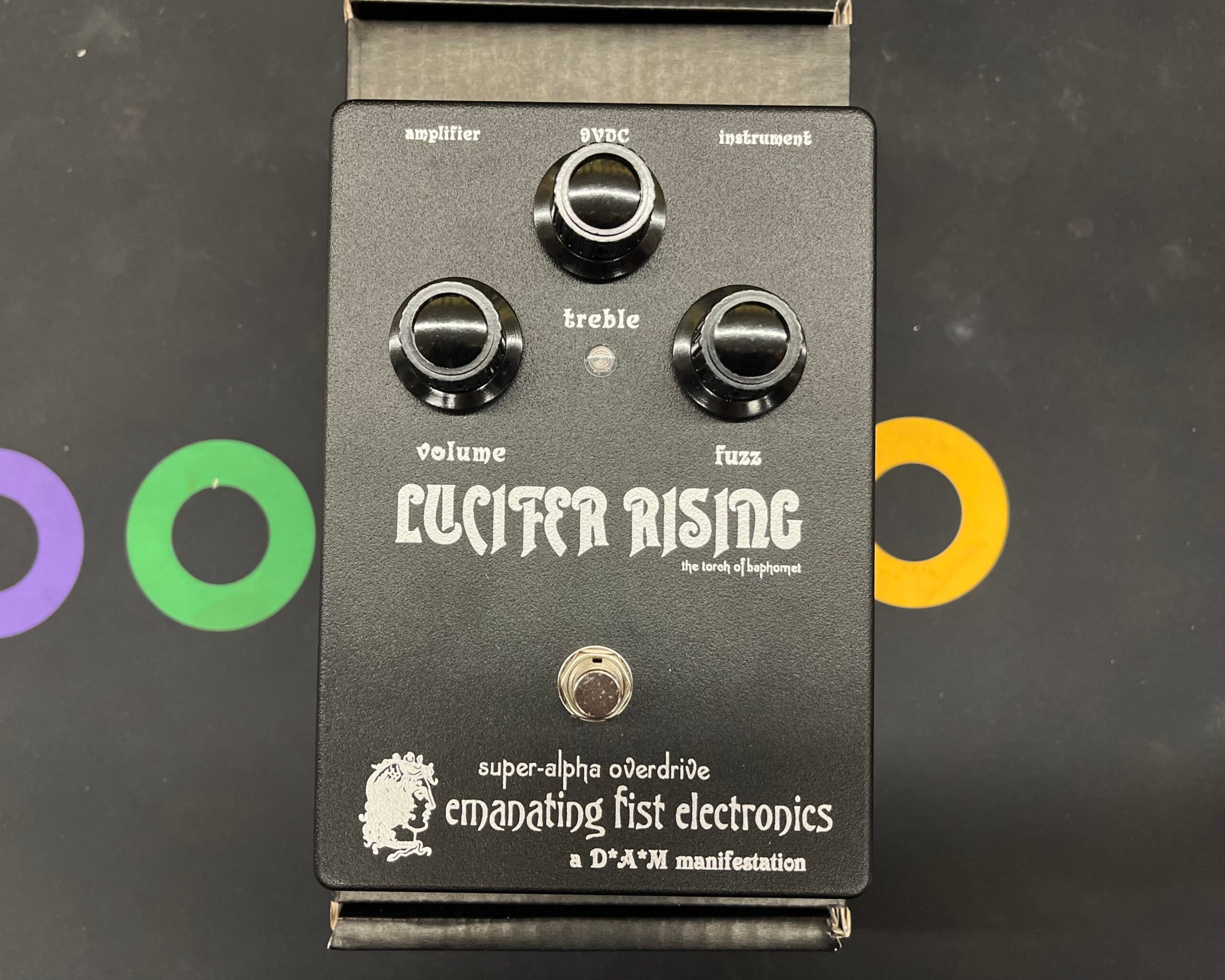 Pre-Owned Emanating Fist Electronics Lucifer Rising Fuzz Pedal 2 Pre-Owned Emanating Fist Electronics Lucifer Rising Fuzz Pedal - Image 2