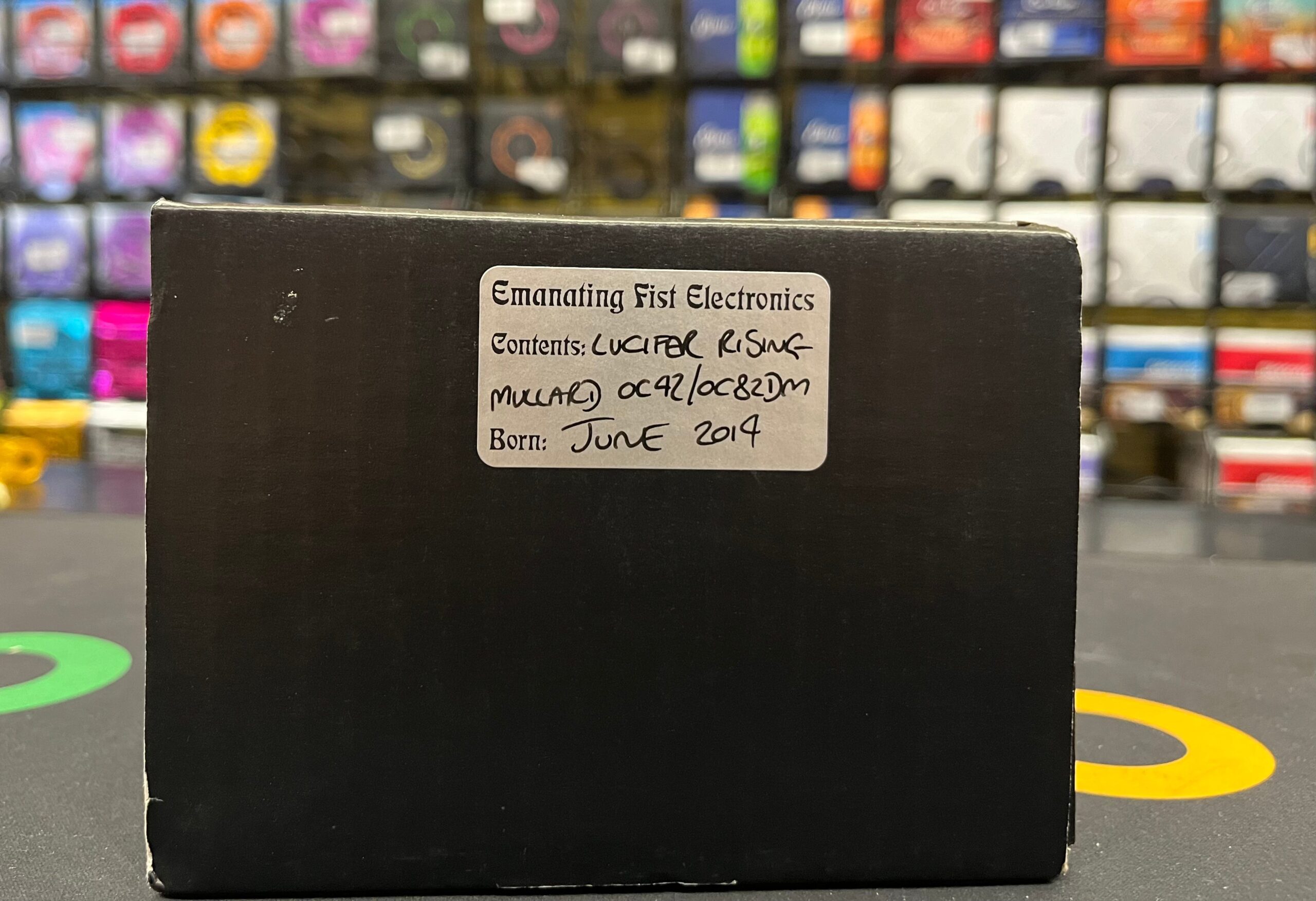 Pre-Owned Emanating Fist Electronics Lucifer Rising Fuzz Pedal 4 Pre-Owned Emanating Fist Electronics Lucifer Rising Fuzz Pedal - Image 4