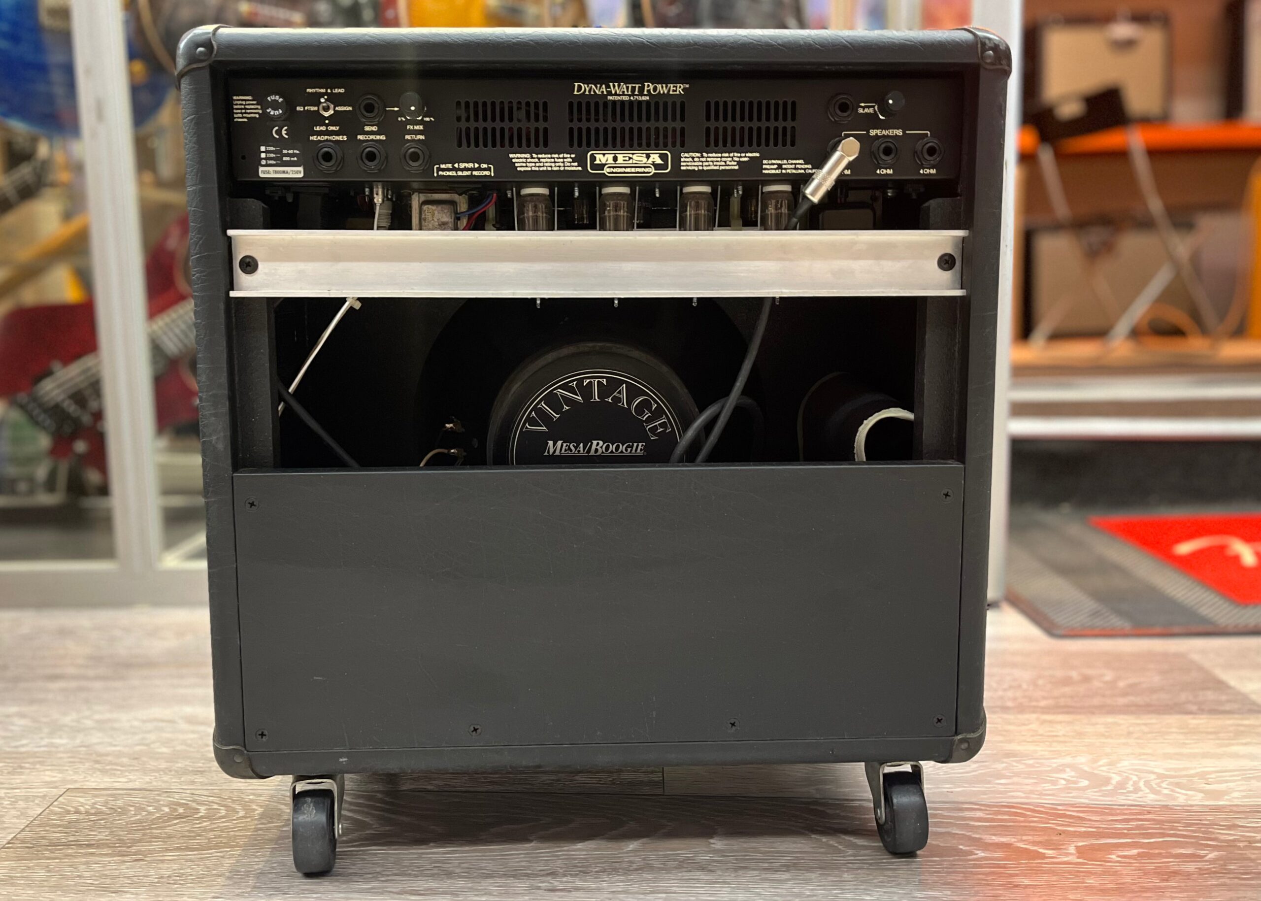 Pre-Owned Mesa Boogie Dual Caliber DC-3 Combo Amplifier 6 Pre-Owned Mesa Boogie Dual Caliber DC-3 Combo Amplifier - Image 6