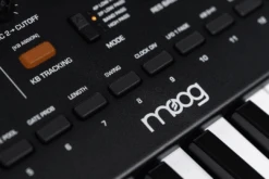 MOOG MESSENGER SYNTHESIZER 12 MOOG MESSENGER SYNTHESIZER -Guitar Store MOOG MESSENGER 5