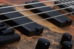 Schecter Riot 4 Bass – Inferno Burst -Guitar Store Riot 4Bass.InfernoBurst.10